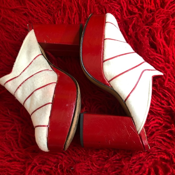 1970s red and white patent leather platforms mules heels candy cane size 7